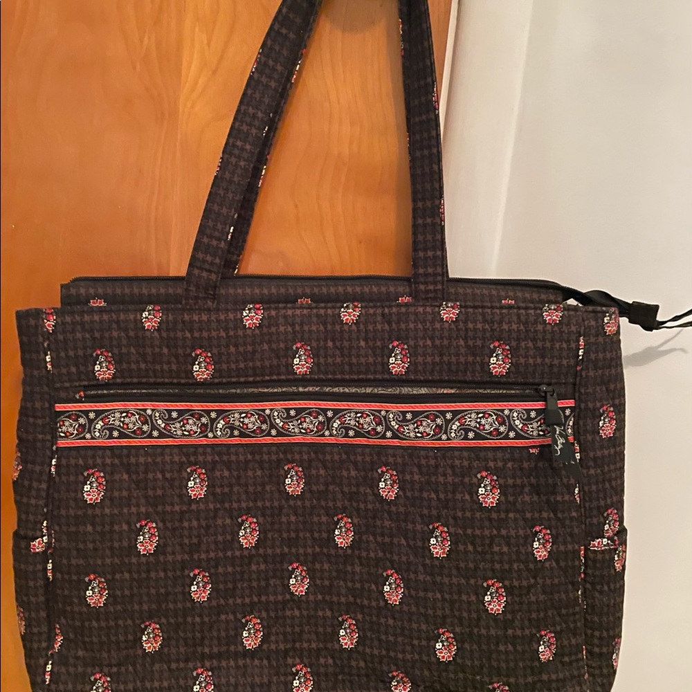 Vera Bradley… like new, used once. Very rare color combination and pattern.